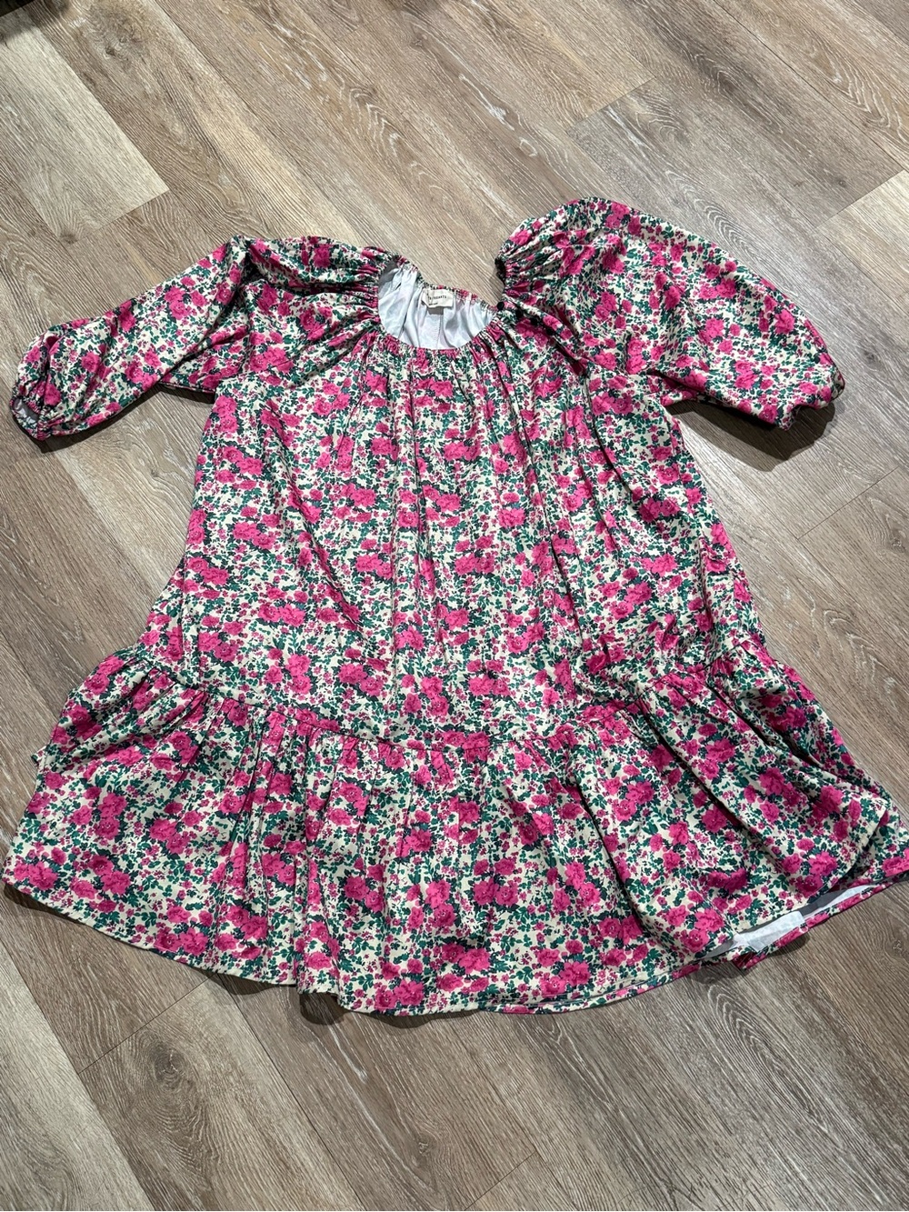 Saints and Hearts Women’s Pink Floral Puff-Sleeve Dress